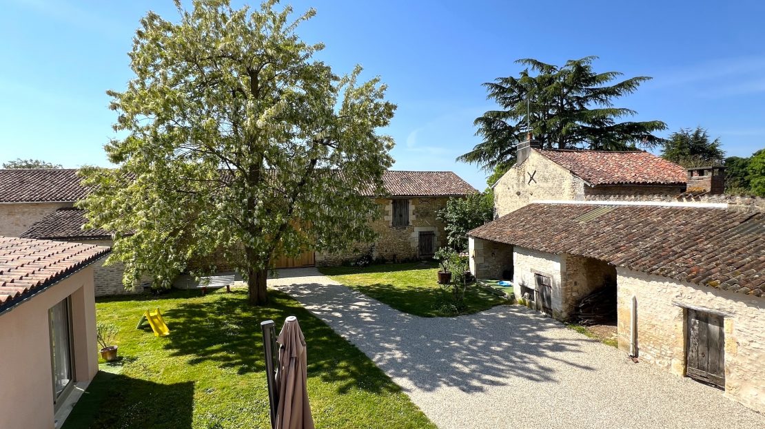 Maison 4 pièces 149 m² · à Poitiers · 149 m² · 369 500 €