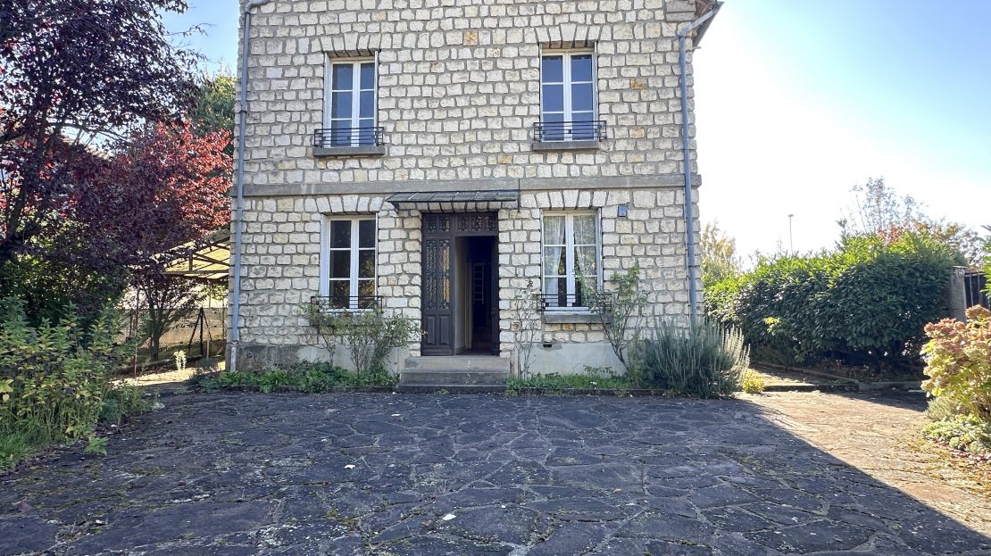 Maison 6 pièces 187 m² · à D'Environ · 187 m² · 229 990 €