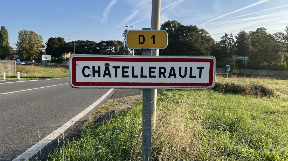 parcelle constructible de 599 m², proche centre-ville · à Châtellerault · 34 900 €