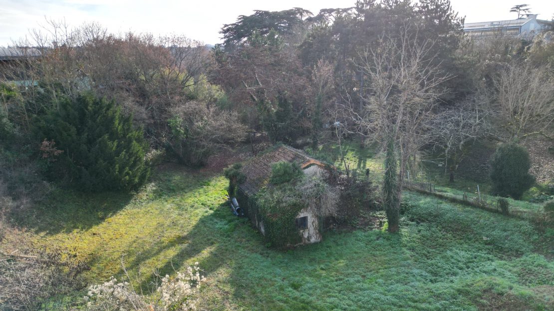 poitiers, beau terrain à bâtir d’environ 1 820 m2 · 129 950 €