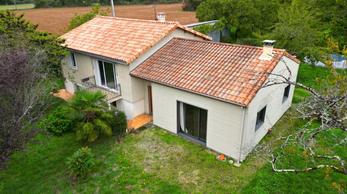 Maison 7 pièces 156 m² · à Lusignan · 156 m² · 179 167 €