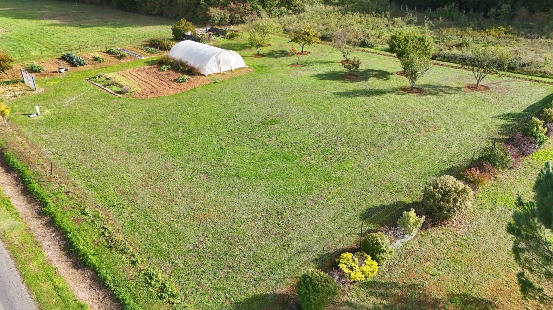 Terrain 80 m² · à Lavoux · 65 000 €